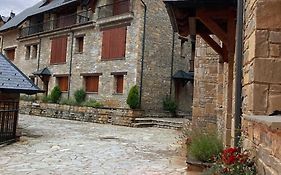 Elegante apartamento en Escarrilla con vistas al valle